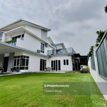 Semi-D Corner for sale fully renovated 