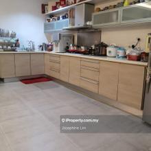 Seri impian semi d corner 5bed5bath big kitchen below market value 