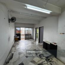 Cheap Rent and Below Market 1st Floor Apartment only 700! at Sentosa