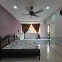 Ready to move-into 4 Storey Terrace house @ Damansara Jaya for Sell !