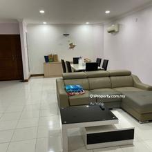 Supper convenience walking to amenities condo available for rent
