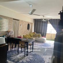 Sentul Utama Condo Partly furnished spacious for bigger family size