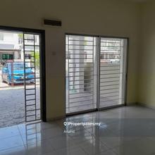 Well maintained link house at taman alam indah, section 33, shah alam.