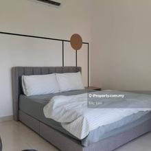 Room Rental With Interior Design Furnish Free Wifi & Weekly Cleaning 