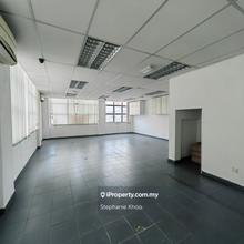 3 Storey Endlot shoplot with Private lift next to Lotus Ampang 