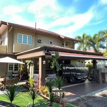 Fully renovated, freehold, gated community
