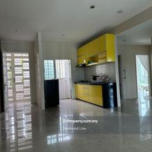 Rare In Market, Nice View Unit, Middle Floor, 2 Carpark 