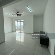 Partly furnished 3b3r near jade square, ready to move in