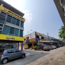 Freehold Shop Kepong near Pasar Malam and Duke highway