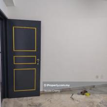 Frist floor unit ,good condition