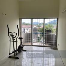 Selayang Court Tip-Top Conditions Walk Up Freehold Low Density Move In