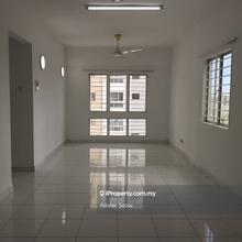 Quiet environment, End lot comes with 2 Carparks
