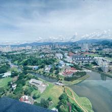 City Centre condo spacious peaceful  living with park and lake facing
