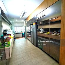 Wonderful conditions 3 storey Gated Guarded Espland bukit jalil