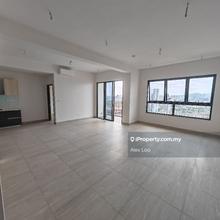 Brand new high floor corner 3 bed 3 baths 3 parkings