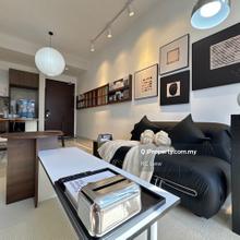 Walking Distance To The Mall & Train Station