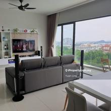 Nicely Renovated Cloudtree Condominium for Sale