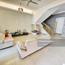 2.5sty Freehold, Facing Garden, Guarded Gated