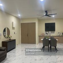 Quiaywest fully furnished 2 carparks Low floor 