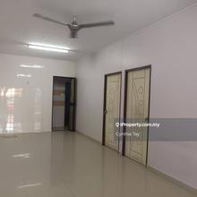 Single storey terrace moved in condition in Taman Sikamat Jaya fr sale