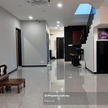 Senibong Cove Waterdge renovated & fully extended semi-D, corner lot