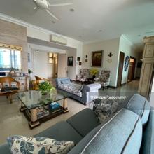 Well Maintained, Pent House unit with Great View