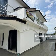 Semi d, renovated, close to shop, market, ktm station, easy access