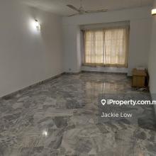 Walk up apartment , near to shops