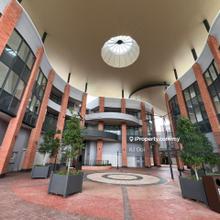 3 Storey Shoplot, Townsquare, The Plaza, Entrance 