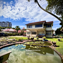 Bungalow with Redevelopment Potential on Vermont Road in George Town.