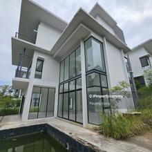 The Lakes Mansions 3 Storey Bungalow @ Jade Hills
