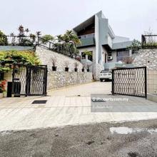 Bungalow with huge land bandar Baru Bangi