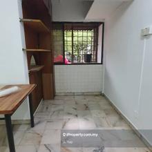Walk up Flat Desa Petaling for Rent