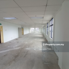 Negotiable Freehold Penthouse Office