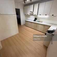 Endlot double storey house for rent at ss15