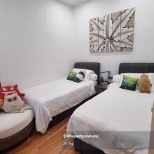 Renovated and Furnished 2 Carpark Available Renai Jelutong Shah Alam