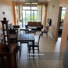 Sunny Ville - Partly Renovated - 1100sf - 2 Car Parks - Batu Uban