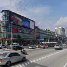 Building facing Mainroad for Rent