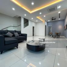 Cozy Renovated 2 Storey Terrace 8 Residence Superlink Padang Temu 