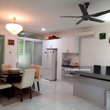 Luxury, serene ambience, Excellent security at town centre Puchong