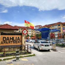 Sungai Buloh Corner Unit 3 bedroom Dahlia Apartment for sale
