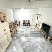 Goodeyear Court 7 Lower Floor Fully Renovated Well Keep Condition