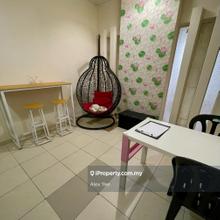 Female unit, middle room, shared bathroom, low density, each room 1 px