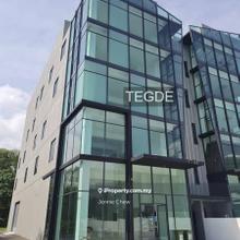 Glenmarie shah alam 4.5sty semi d office factory with 150amp for rent