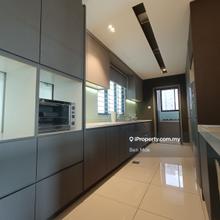 Palace Court Tastefully Reno Corner Unit Unblocked View 2 Car Parks