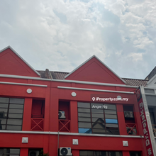 Shop office to let 