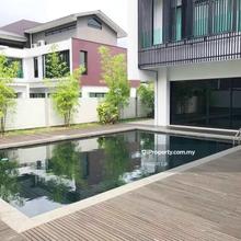 Noble Park,  (Bungalow with Swimming pool)