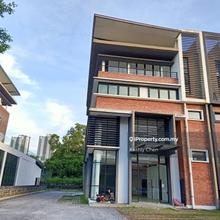 Industrial Factory @ Puchong i32 for Rent (Nice Unit ! )