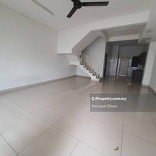 Unit with kitchen cabinet for let