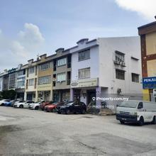 3 Storey Shop  Lot, Good Buy 1.5 million,, Easy Access.